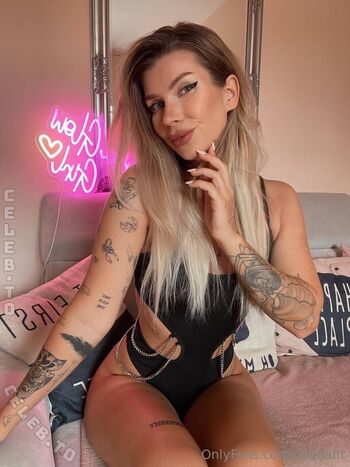 Full leaked Lolaaafit private onlyfans photo