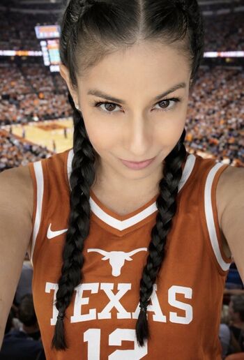 Full leaked Lolabrea private onlyfans photo