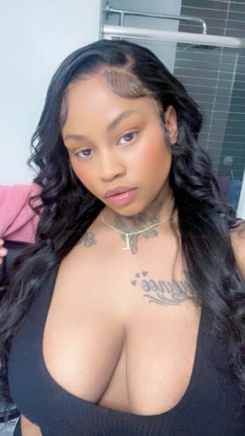 Full leaked Lolaivy private onlyfans photo