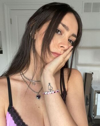 Full leaked Mysticvixxen/ private onlyfans photo