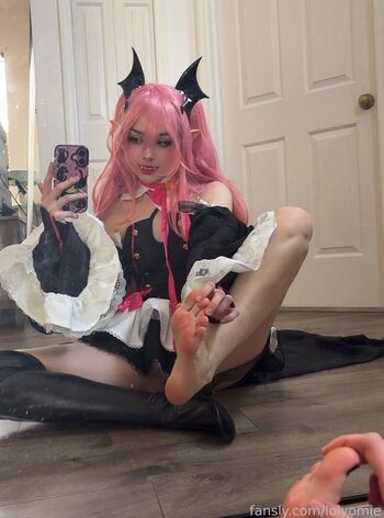 Full leaked Lolyomie page private onlyfans photo