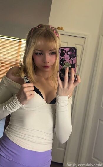 Full leaked Lolyomie private onlyfans photo