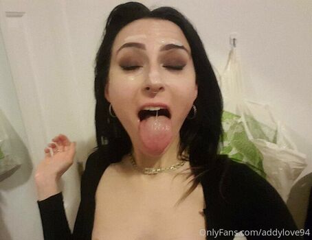 Full leaked Lonelypeaches private onlyfans photo