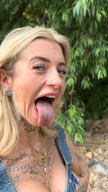 Full leaked Long tongue fetish page private onlyfans photo