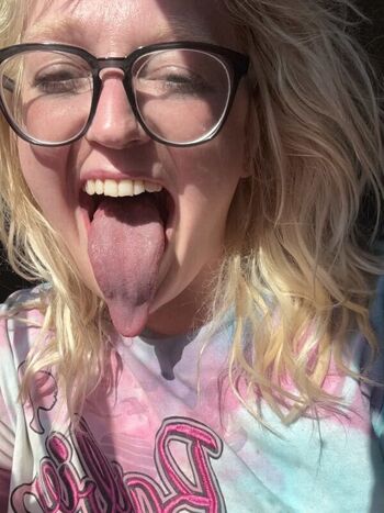 Full leaked Long tongue fetish private onlyfans photo
