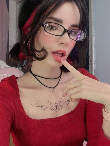 Full leaked Loonassoftfeet private onlyfans photo