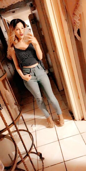 Full leaked Loovee seeniaa private onlyfans photo