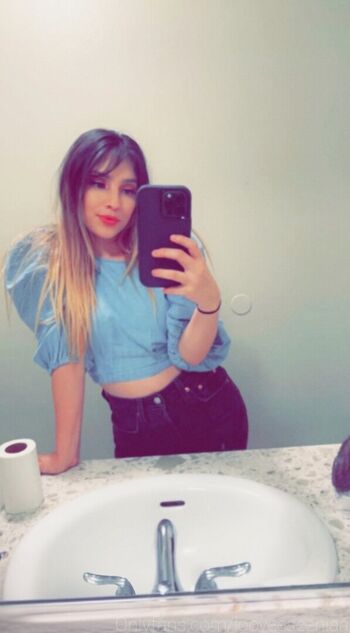 Full leaked Loovee seeniaa private onlyfans photo