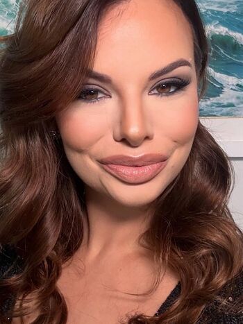 Full leaked Loralora private onlyfans photo
