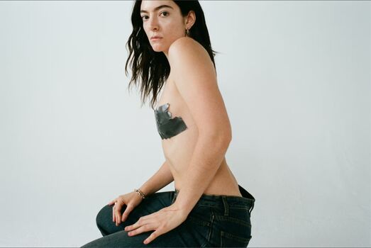 Full leaked Lorde page private onlyfans photo