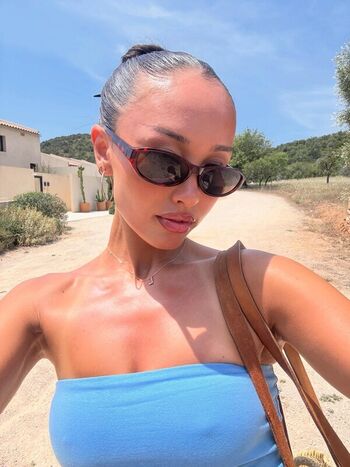Full leaked Lottie hutton private onlyfans photo
