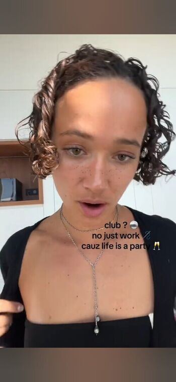 Full leaked Loubellefaix private onlyfans photo