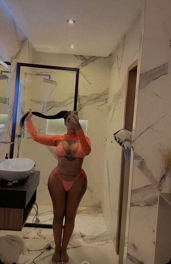 Full leaked Loubna private onlyfans photo