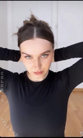 Full leaked Louisa jindaoui private onlyfans photo
