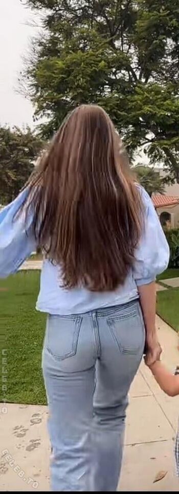 Full leaked Louisa jindaoui private onlyfans photo