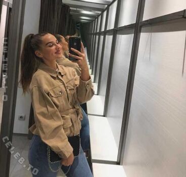 Full leaked Louisa jindaoui private onlyfans photo