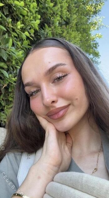 Full leaked Louisa jindaoui private onlyfans photo