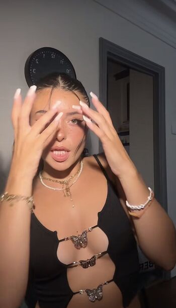 Full leaked Louisebrd private onlyfans photo