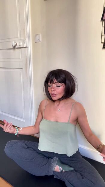 Full leaked Louisette private onlyfans photo