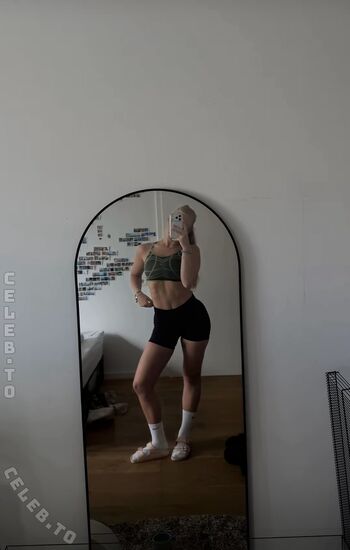 Full leaked Loulou fbl private onlyfans photo
