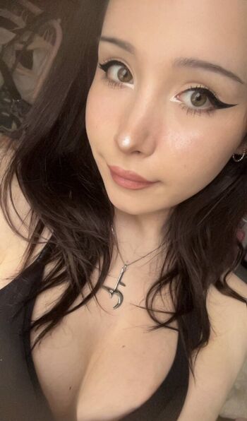 Full leaked Loupeticha private onlyfans photo