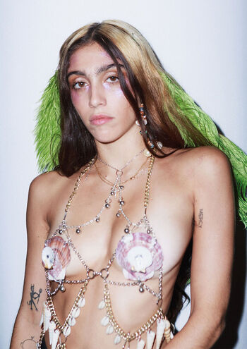 Lourdes Maria Lola Ciccone Leon