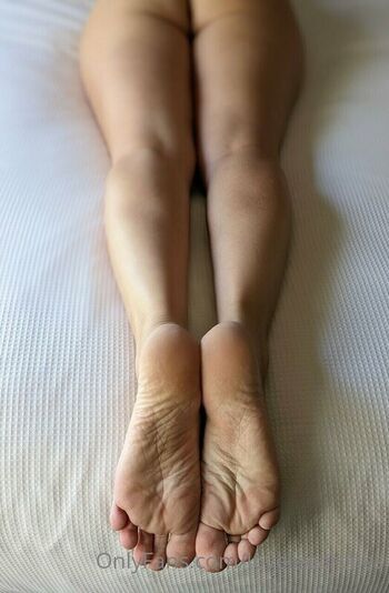 Full leaked Loveleearches private onlyfans photo