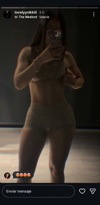 lovellyynikkii