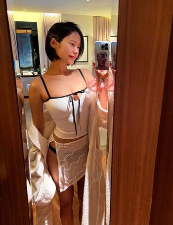 Full leaked Lovelyjoohee page private onlyfans photo