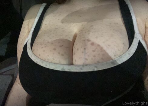Full leaked Lovelythighs private onlyfans photo