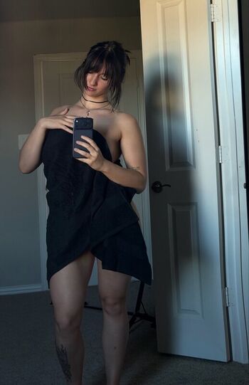 Full leaked Lovelyylexxx private onlyfans photo