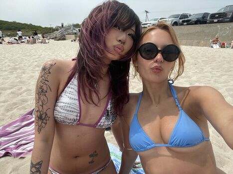 Full leaked Lovemeize private onlyfans photo
