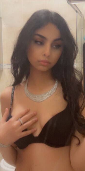 Full leaked Lovetashrei private onlyfans photo