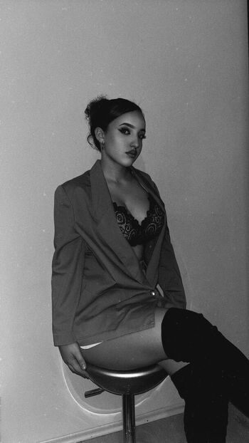 Full leaked Loznica private onlyfans photo