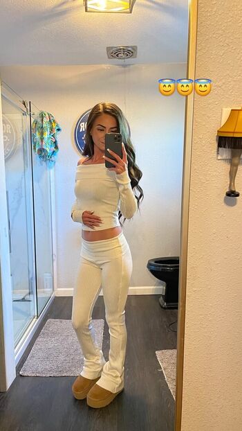 Full leaked Lshannah private onlyfans photo