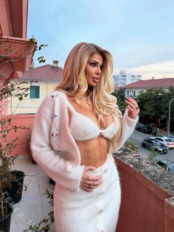 Full leaked Luana vjollca private onlyfans photo