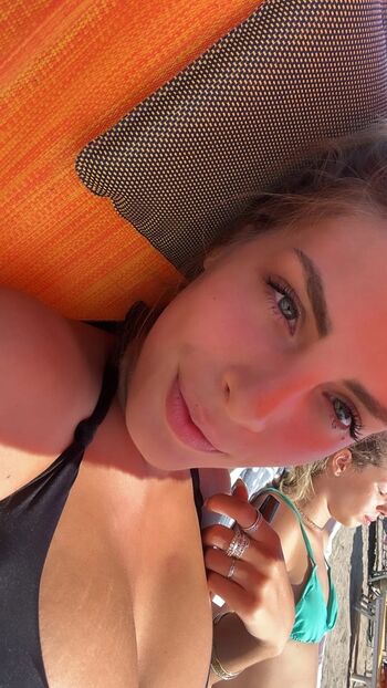 Full leaked Luciaeliardo private onlyfans photo