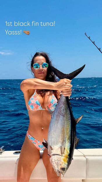 Lucie Zova (@lucie_zova) Satin Bloom