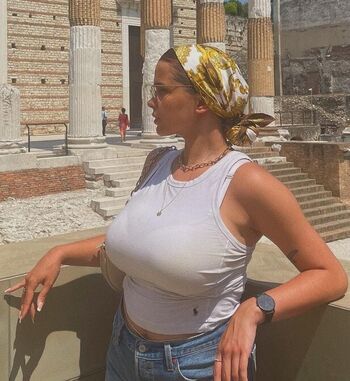 Full leaked Lucile page private onlyfans photo