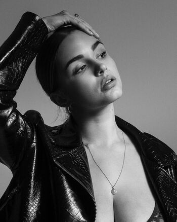 Full leaked Lucile private onlyfans photo