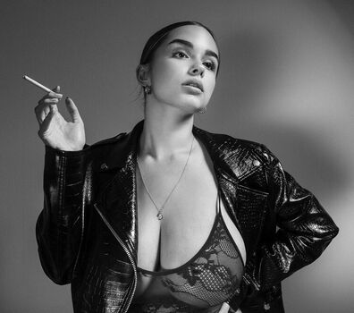 Full leaked Lucile private onlyfans photo