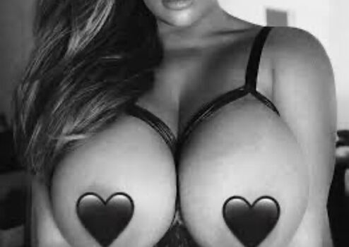 Full leaked Luciousbimbo private onlyfans photo