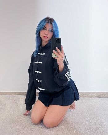 Full leaked Lucrelisa  page private onlyfans photo