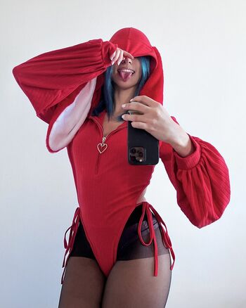 Full leaked Lucrelisa private onlyfans photo