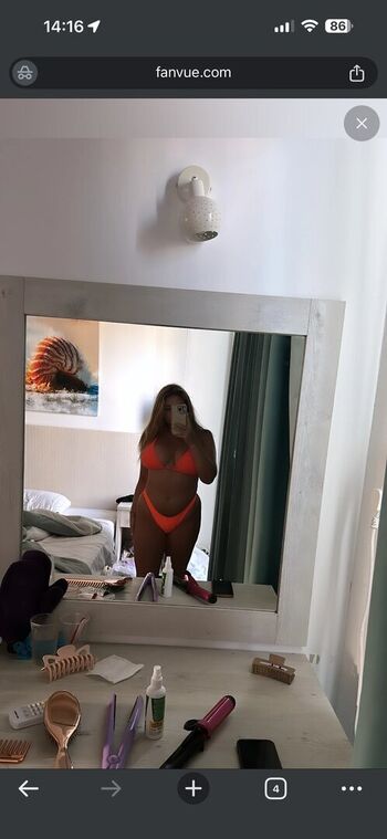 Full leaked Lucy fairwyn page private onlyfans photo
