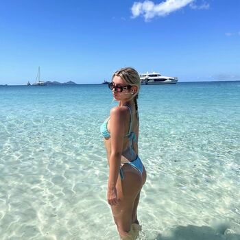 Full leaked Lucy ledgeway private onlyfans photo