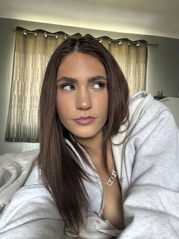 Full leaked Lucy moss private onlyfans photo