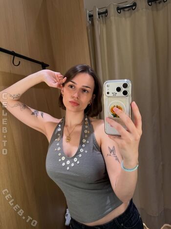 Full leaked Luisamariiaa private onlyfans photo