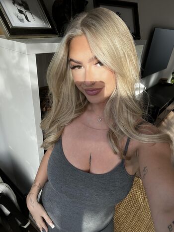 Full leaked Lulasmoothie private onlyfans photo