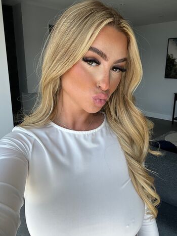 Full leaked Lulasmoothie private onlyfans photo